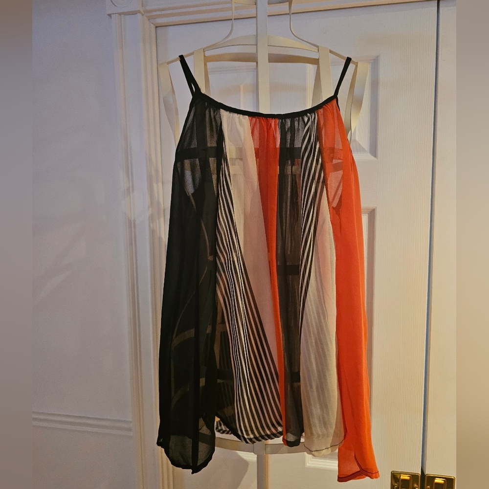 Flowy top - Picture 3 of 9